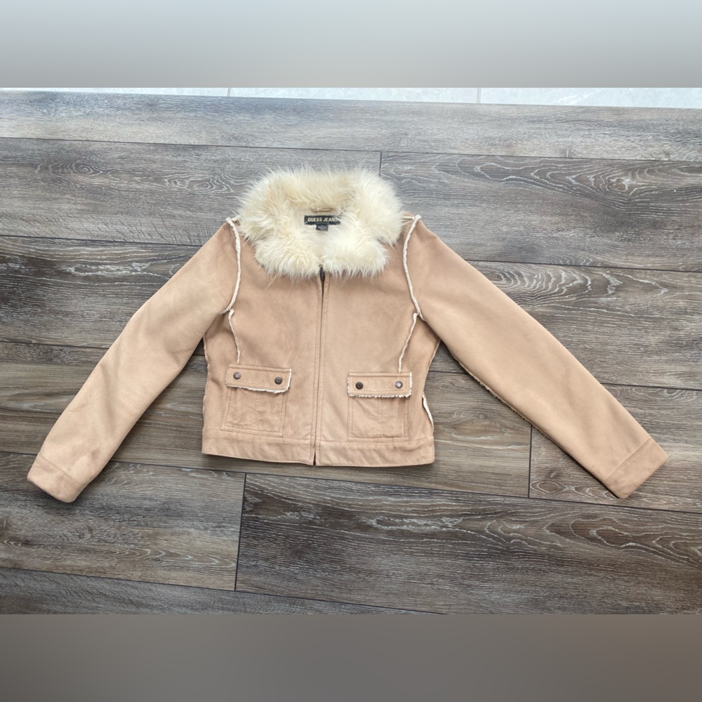Guess suede Jacket with Faux Fur Collar/ woman’s M
⭐️Host Pick